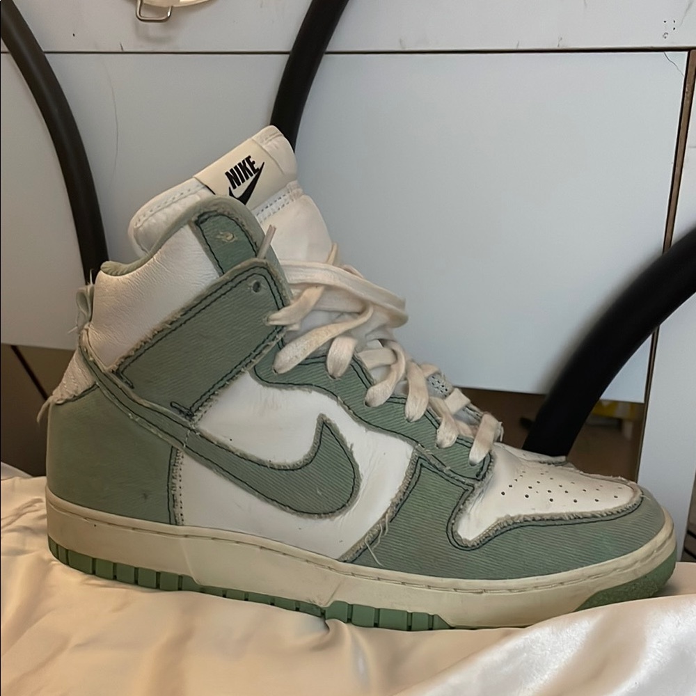 Nike High-Top Sneakers in White and Green “Green Denim”